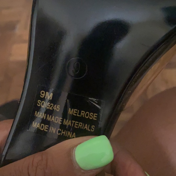 CLEAR SEE-THRU HEELS - Picture 3 of 3